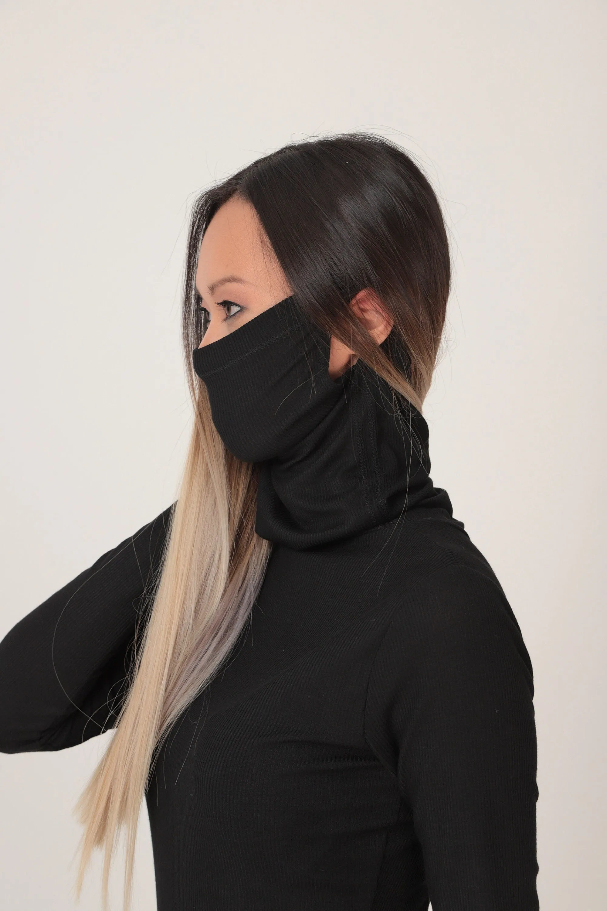 Long sleeved turtleneck blouse - JAHI