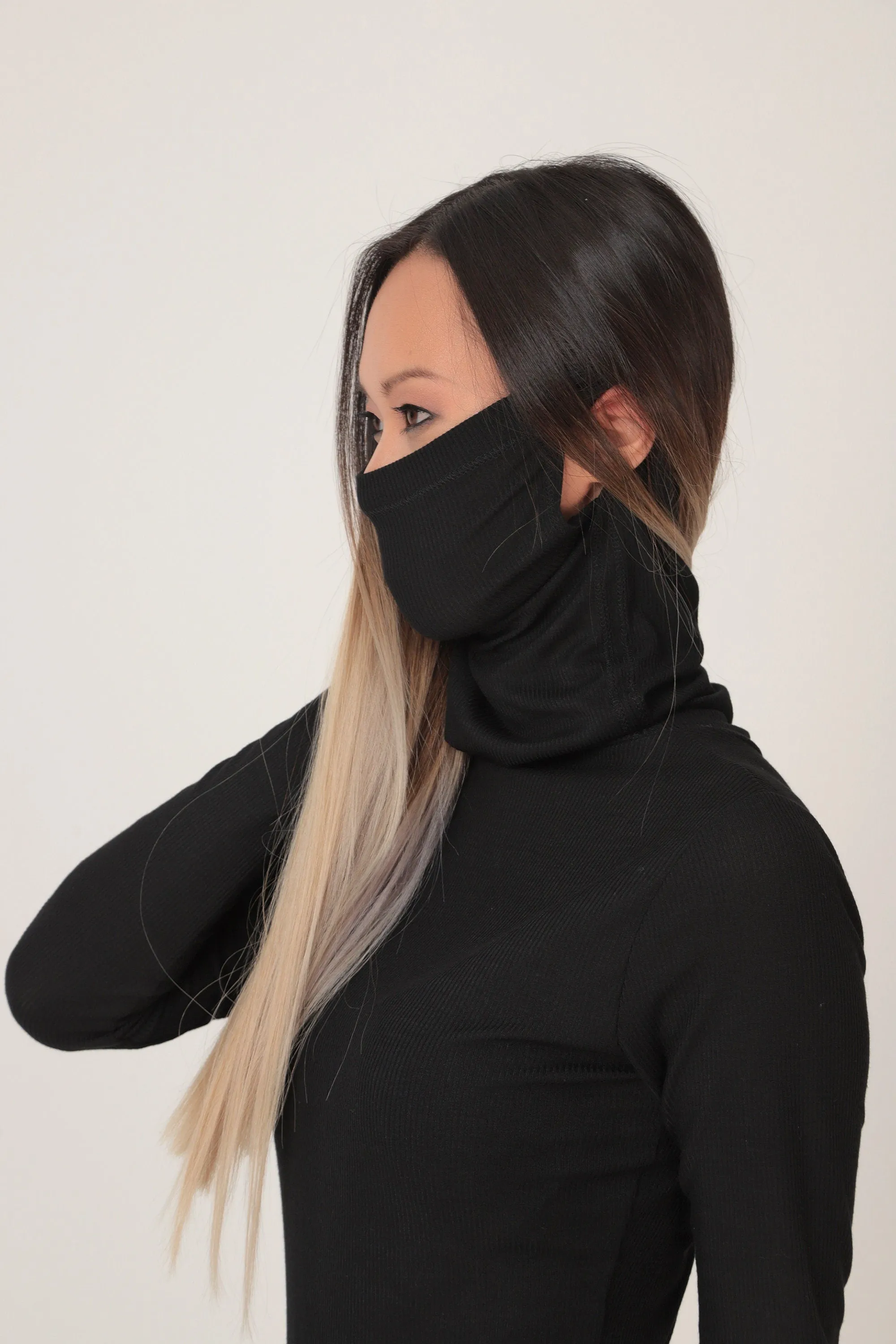 Long sleeved turtleneck blouse - JAHI