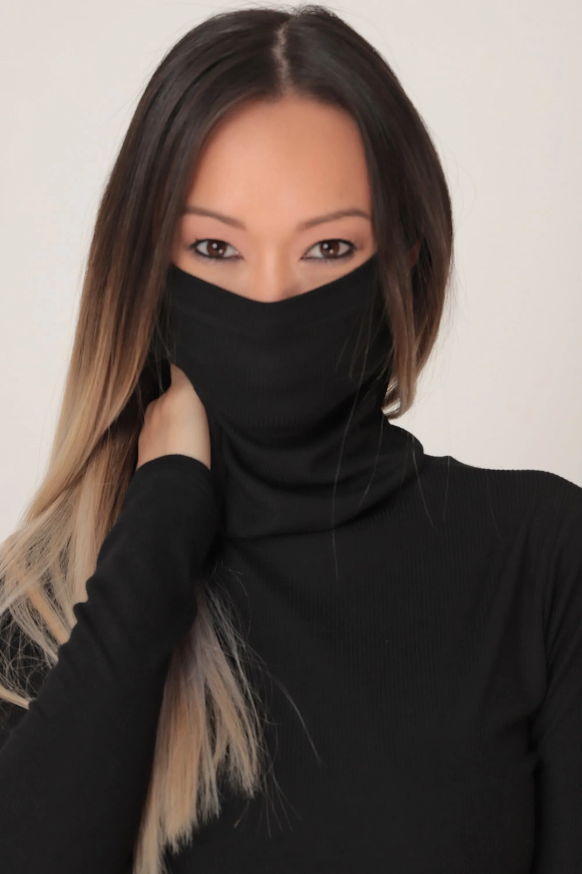 Long sleeved turtleneck blouse - JAHI