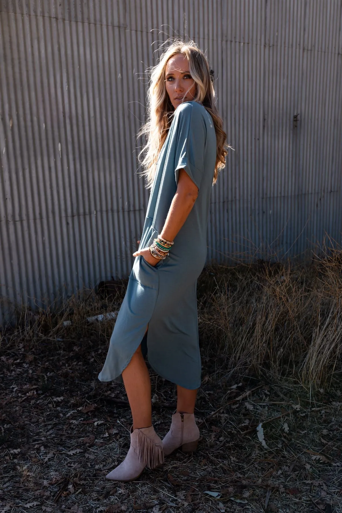 The Nest On The Go Round Hem Pocketed Midi Dress - Teal